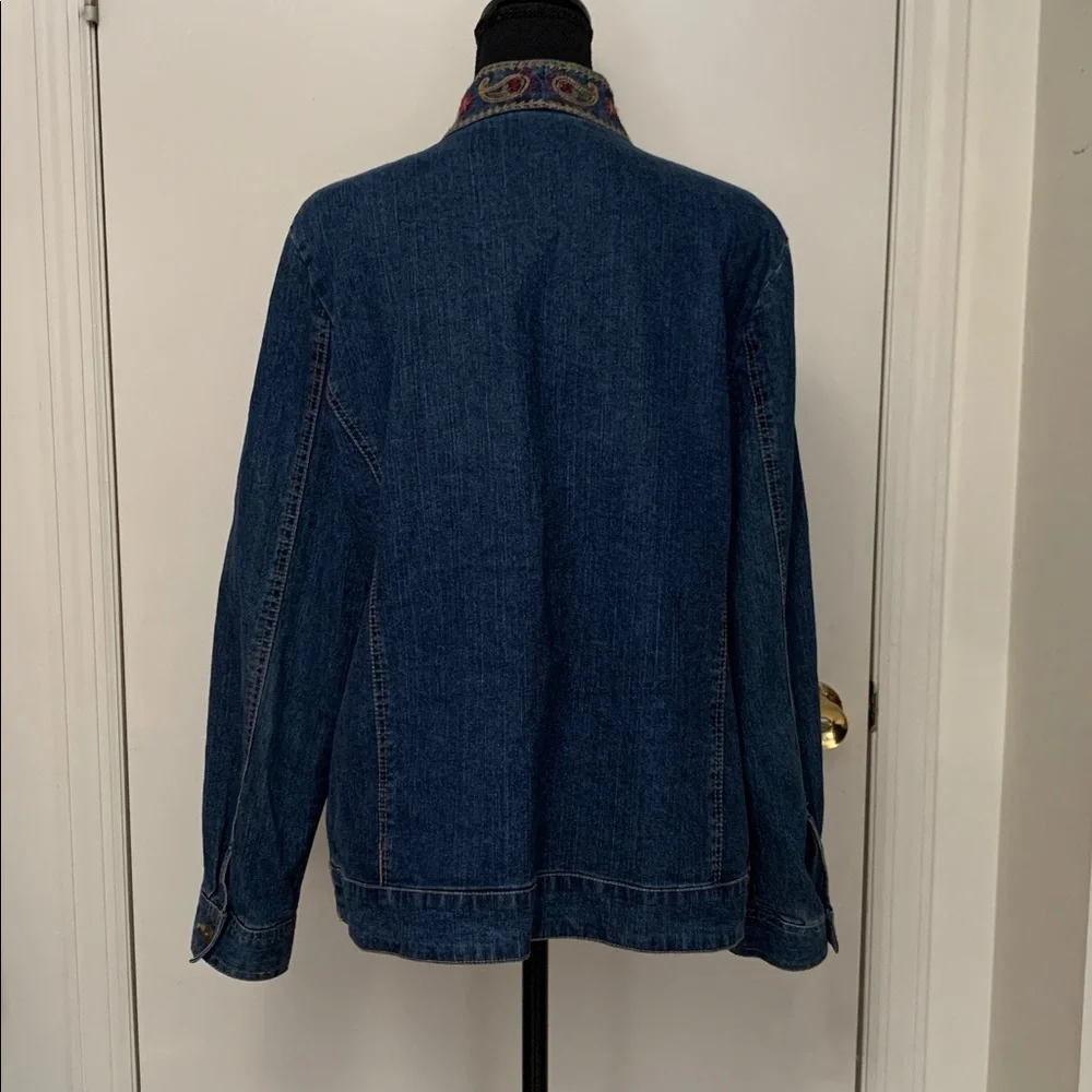 Alfred Dunner Vintage Denim Floral/Paisley Embroidery Denim Size 12
